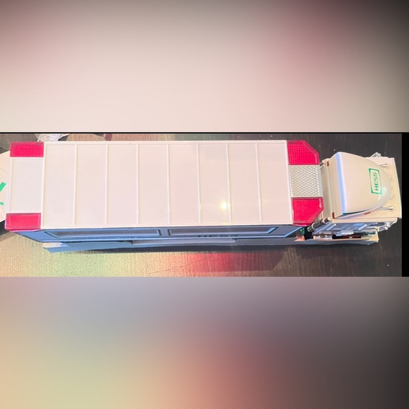 1997 HESS TOY TRUCK AND RACERS NEW IN BOX LIGHTS AND SOUNDS Vintage Exclusive - Picture 6 of 12